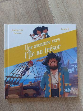 Livre MC donald's Une aventure vers l'île au trésor