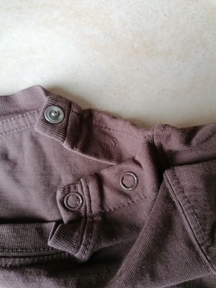 Lot t-shirt et gilet 18 mois - photo numéro 6