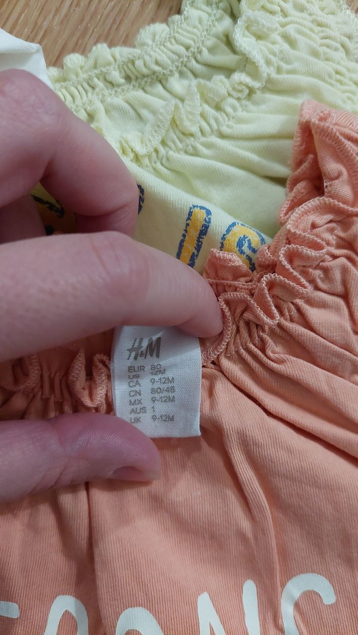 Lot de 2 débardeurs H&M (9-12mois) - photo numéro 3