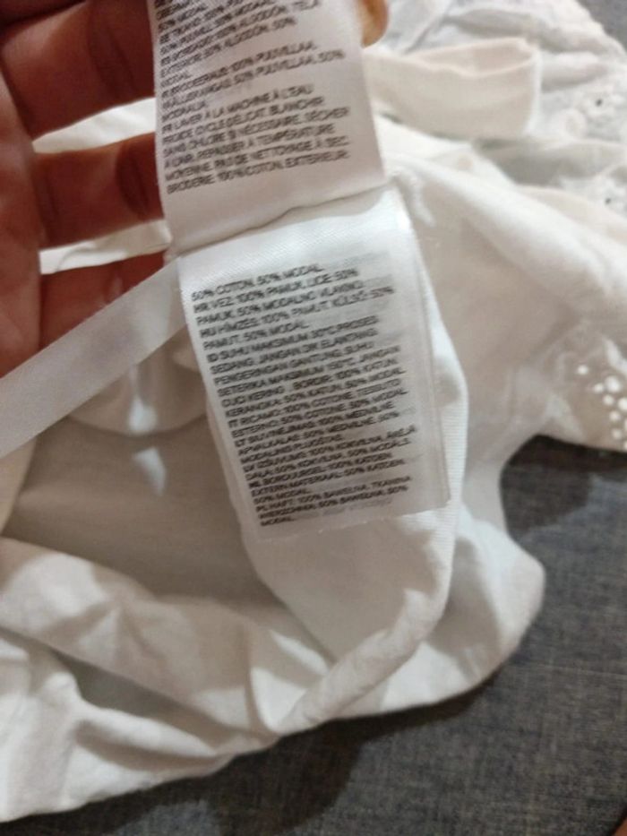 C55 top blanc H&M 12-14 ans - photo numéro 4