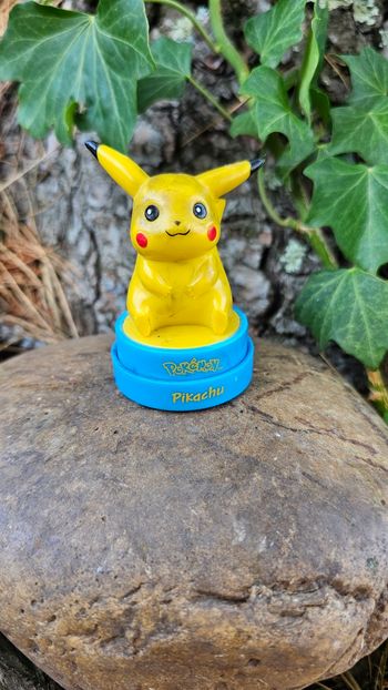 Super figurine Pokemon Nintendo Tampon pikachu