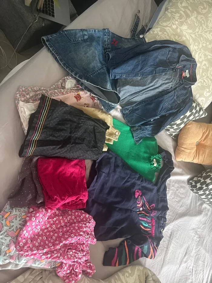 Lot vêtements fille 5/6 ans 15 pièces