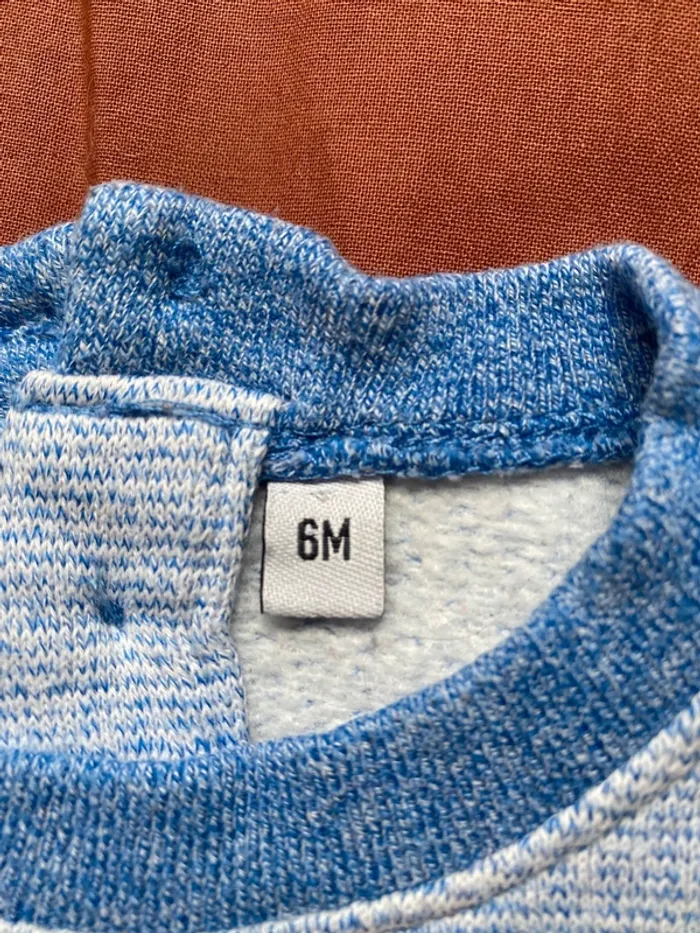Pull bleu - photo numéro 2
