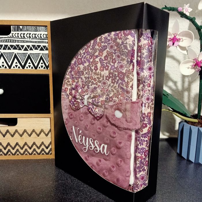 Couverture bébé et protège carnet - photo numéro 8