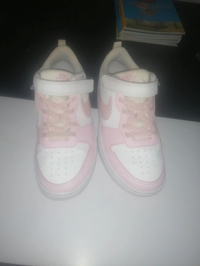 Nike court borough recraft