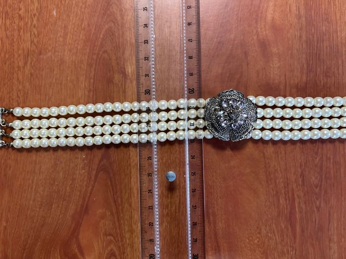 Choker Multicouche Fausses Perles et Médaillon Strass - photo numéro 5