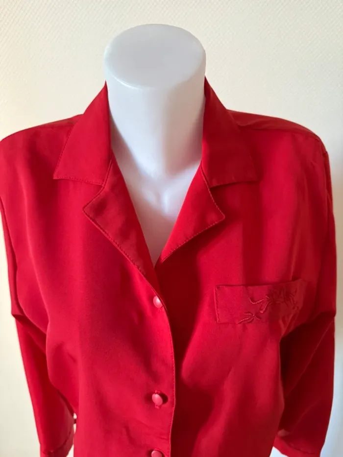 Blouse vintage rouge en très bon état taille 40-42 - photo numéro 3