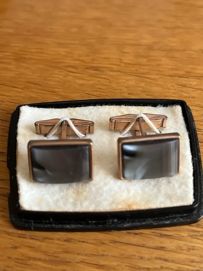 Boutons de manchettes vintage