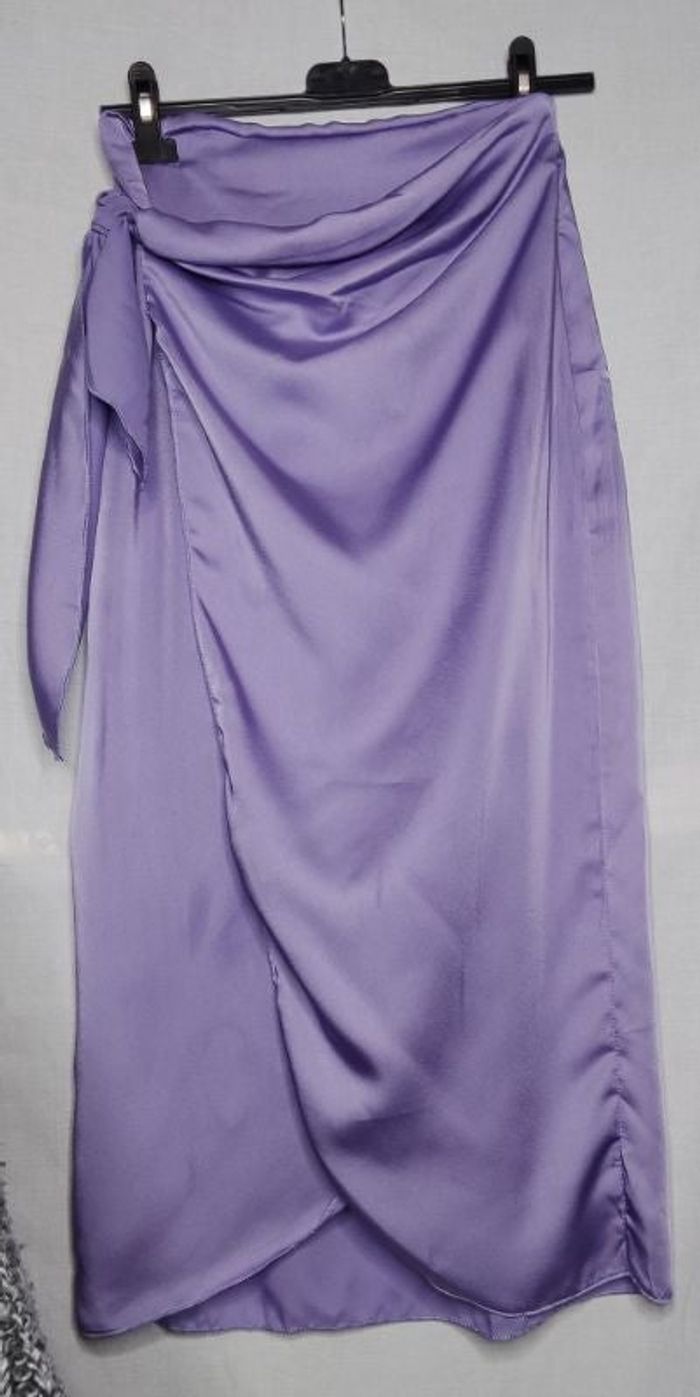 Jupe mauve satinée TU