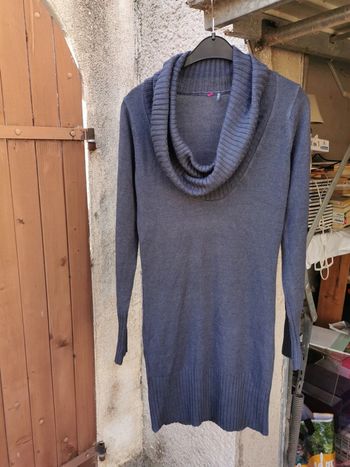 Robe pull col tombant