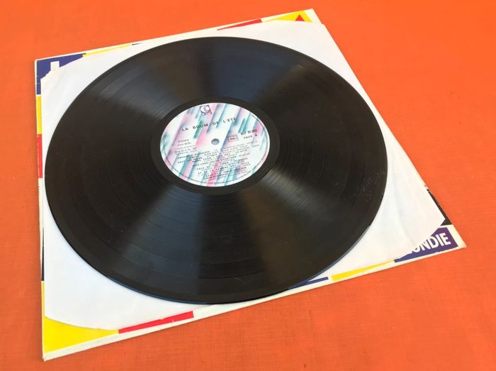 Vinyle 33 tours La Boum de l' été (1981) Trust, Lio, Blondie... - photo numéro 4
