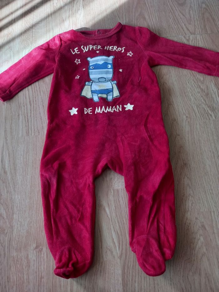 Pyjama le super héros de maman