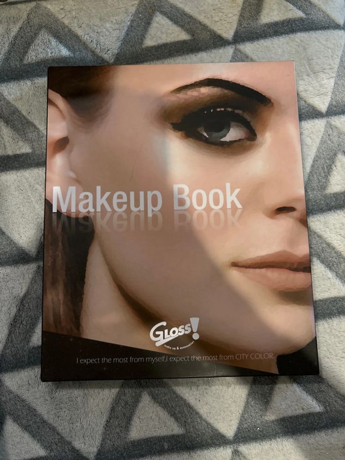 Gloss makeup book - photo numéro 3