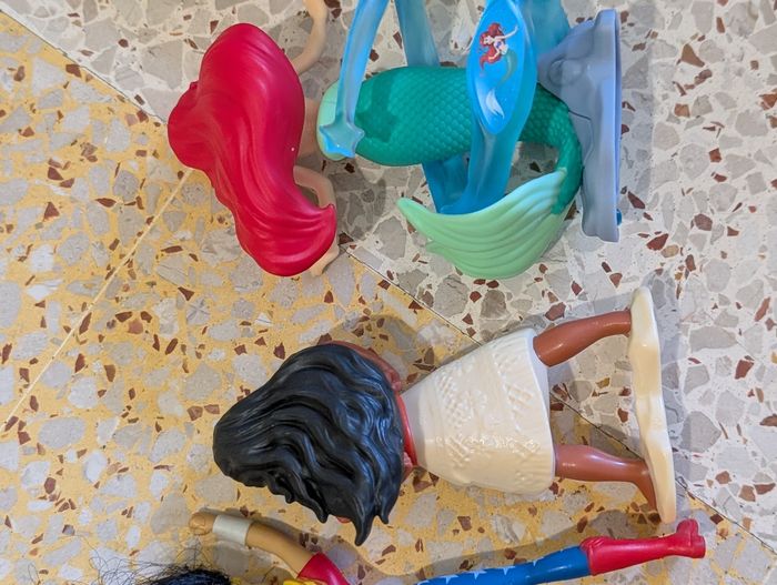 Lot figurines disney et supers héros - photo numéro 9