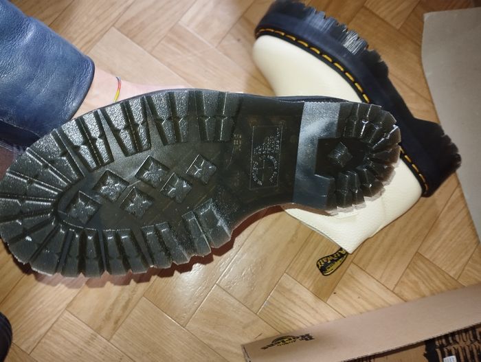 Dr Martens devon Heart taille 39 neuves - photo numéro 3