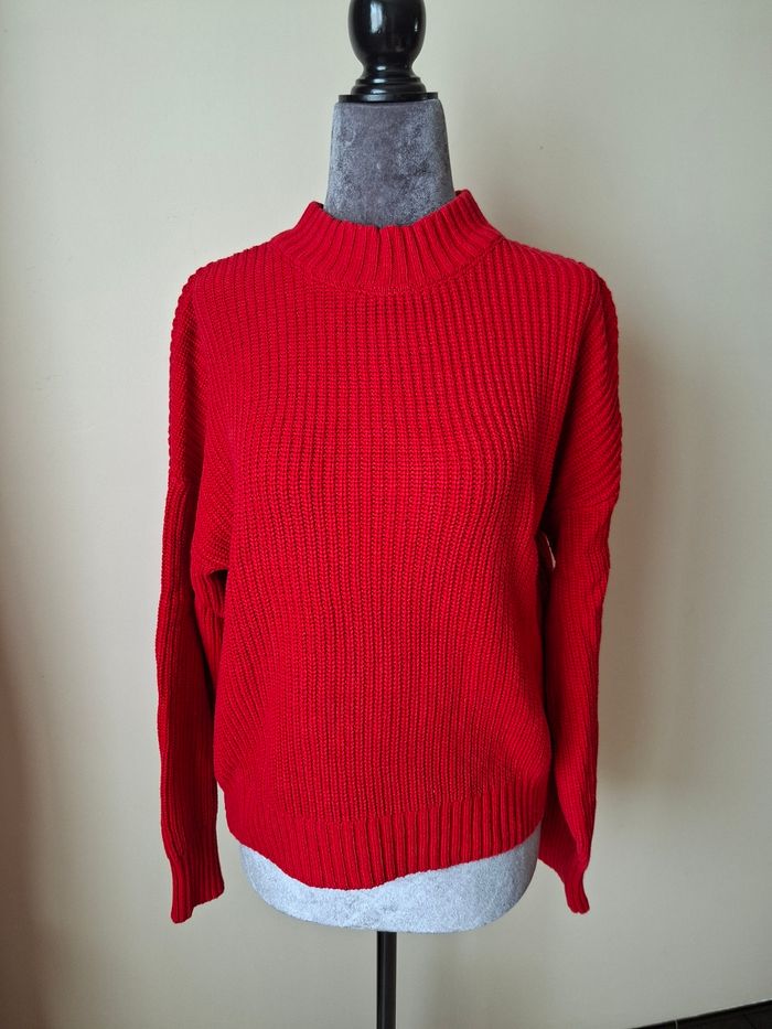 Pull rouge col montant kiabi taille S
