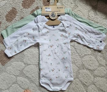 Bodys neufs petit bateau 
