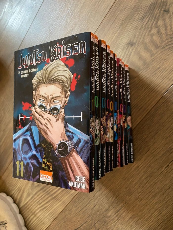 Lot 9 mangas jujutsu kaisen tomes 1 à 8 + 11