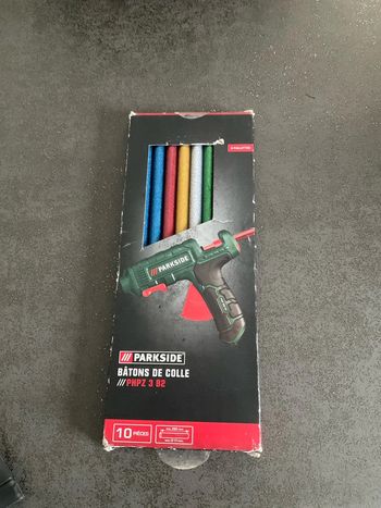 Bâton de colle pailleté