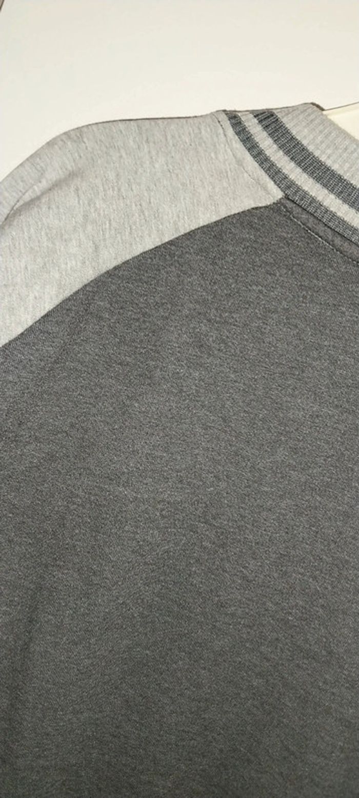 Veste / sweat zippé gris by Freegun état neuf Taille 10 ans - photo numéro 9