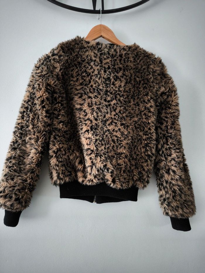 Veste en fausse fourrure léopard- Taille 34/36 - photo numéro 3