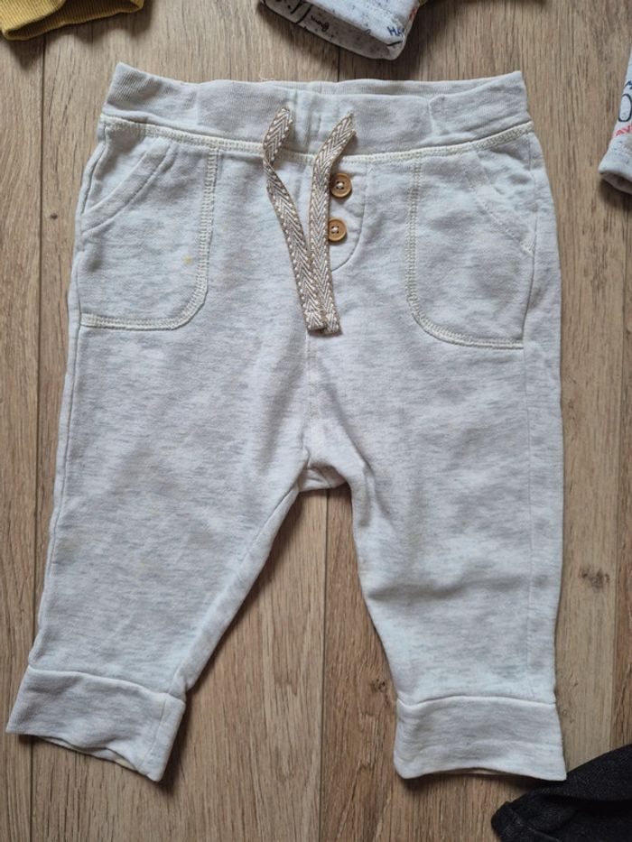 Lot 4 pantalons - photo numéro 2