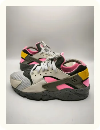 Baskets Nike Huarache pure Platinum pink Taille 42.5