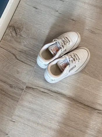 Baskets à lacets élastiques Reebok pointure 26