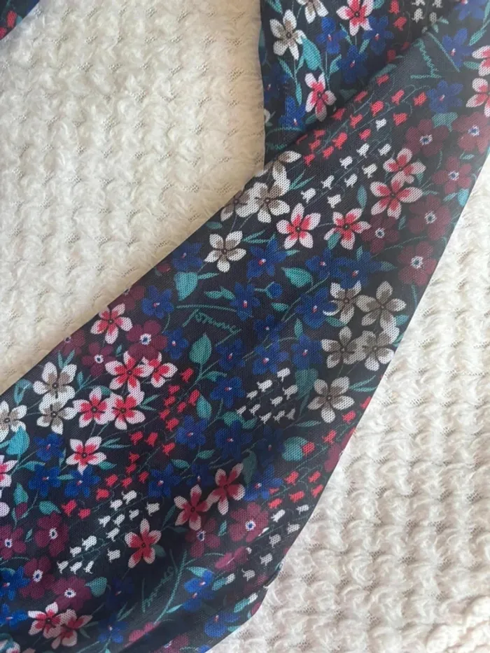 Robe tommy hilfiger Taille 10 ans état neuf - photo numéro 4