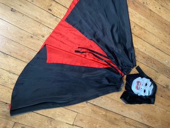 Déguisement vampire cape et masque