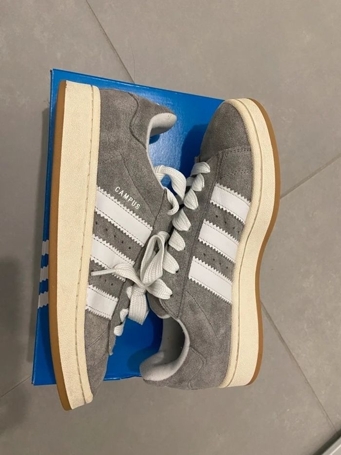 Adidas Campus grise 42 - photo numéro 3