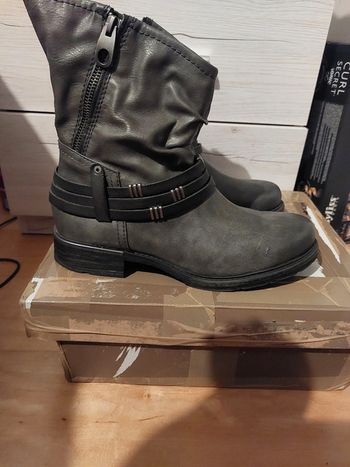 Jolies bottes grises Tamaris 40 lire annonce
