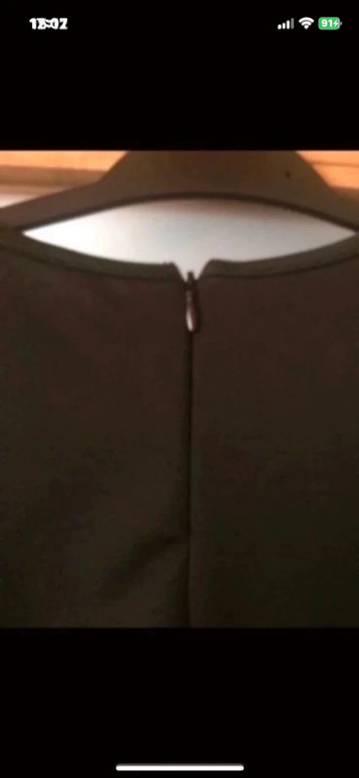 petit Haut noir tissu épais style Néoprène Zara taille xl - photo numéro 2