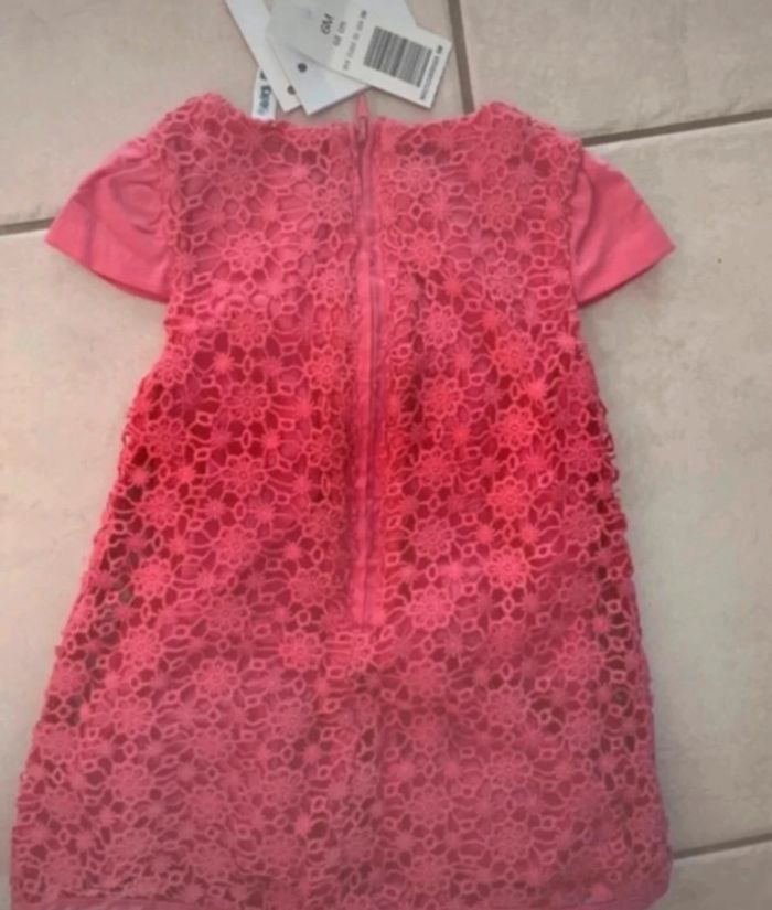 Robe rose et sa culotte - photo numéro 3
