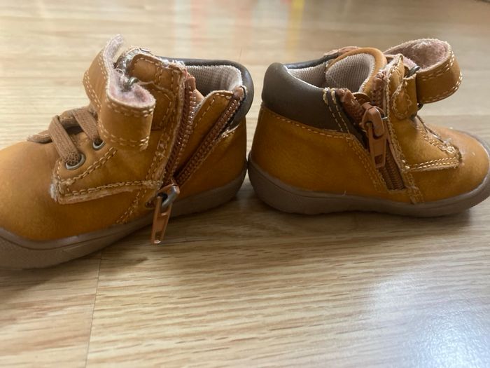 Chaussure garçon 18 - photo numéro 3