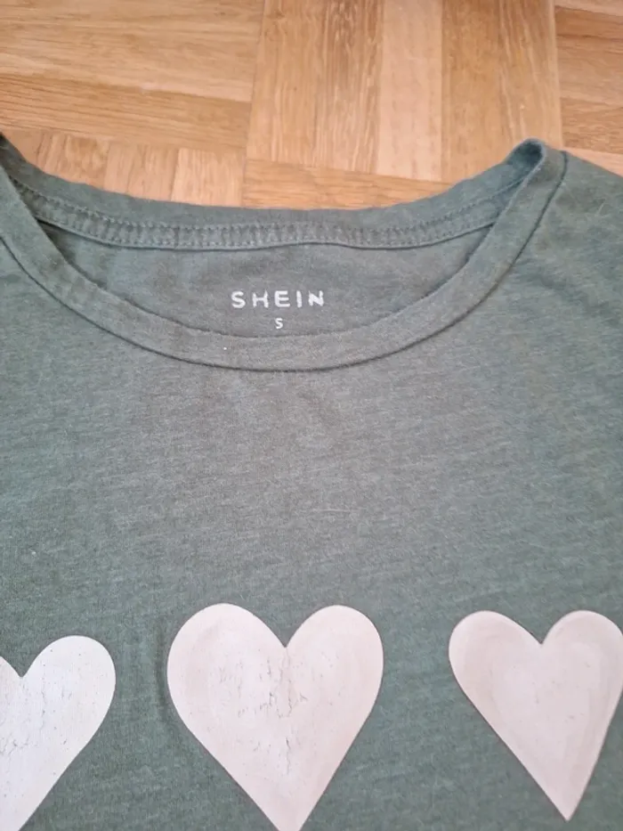 Tee shirt vert coeur - photo numéro 2