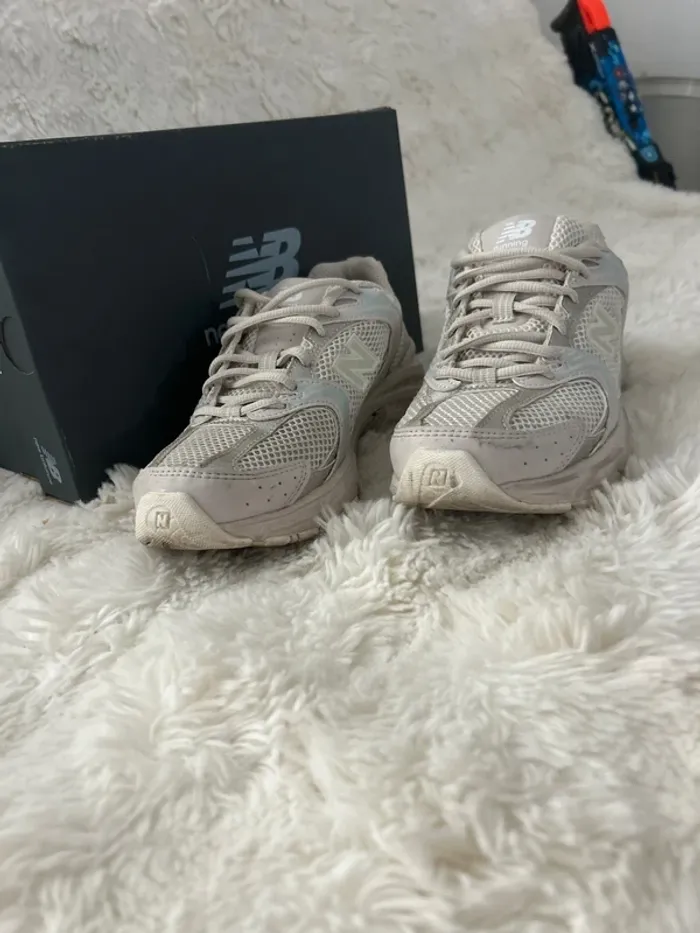 Baskets New balance 530 beige p37,5 - photo numéro 2