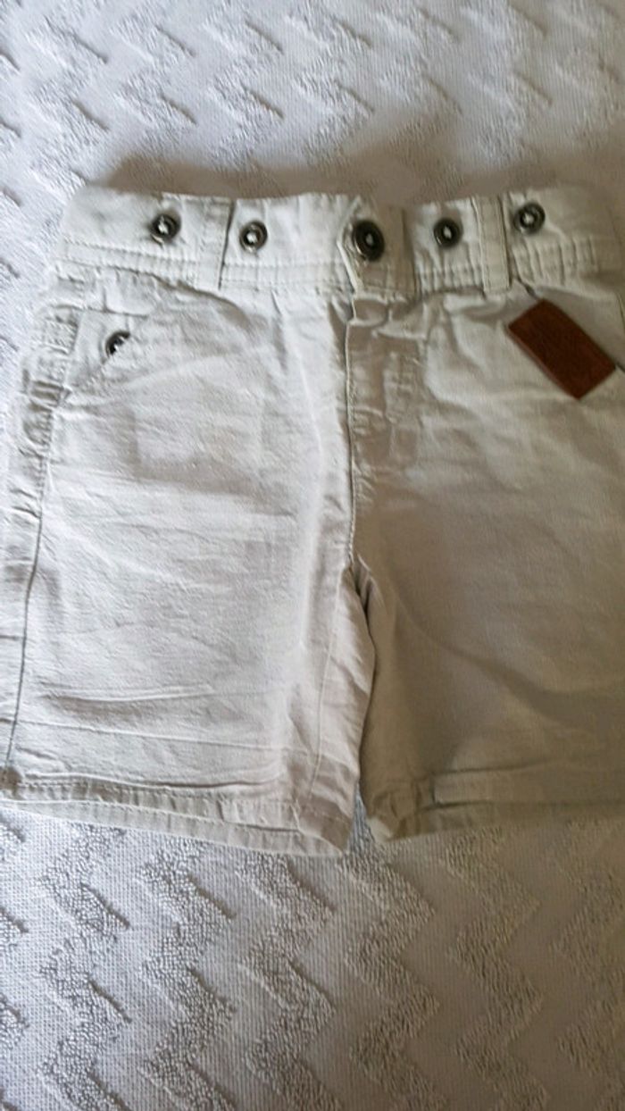 Short 12mois - photo numéro 2