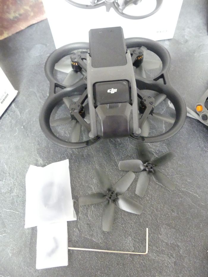 Drone DJI model Avata Explorer Combo (Occasion) - photo numéro 4