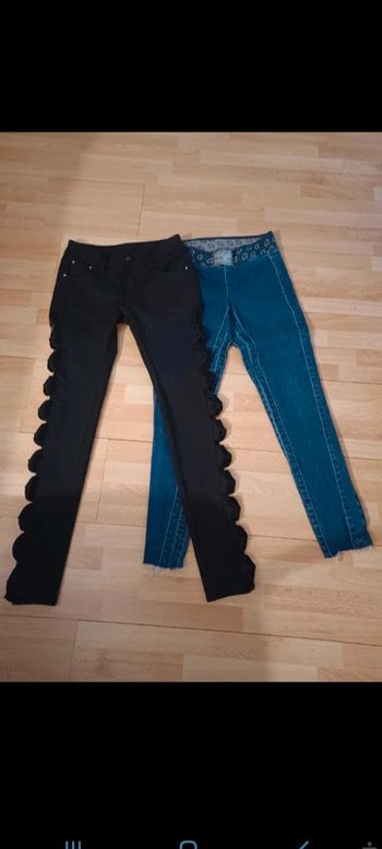 Lot de 2 pantalon Taille 34 très bon état