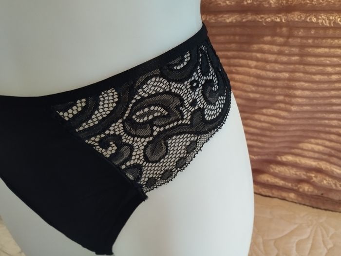 Ensemble sous vêtements noir dentelle - photo numéro 4