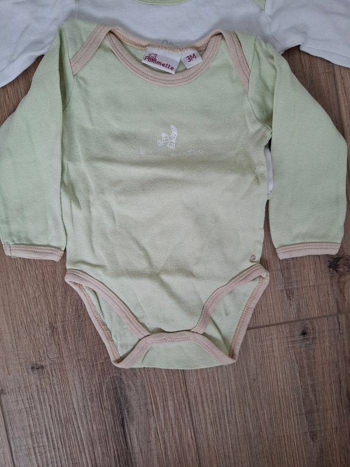 bodies bébé - photo numéro 2