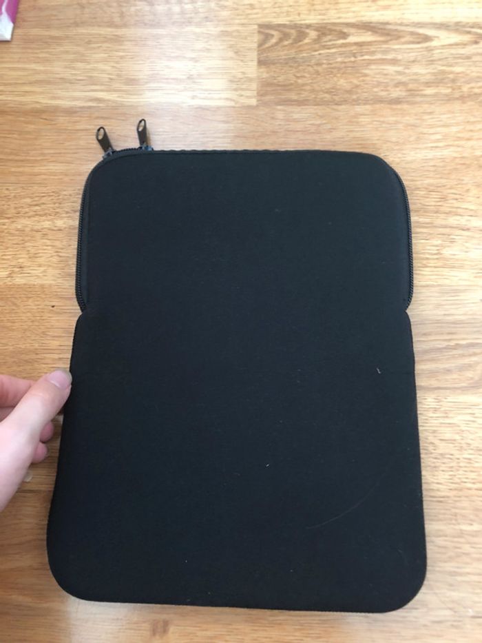 Housse de rangement pour tablette. - photo numéro 2