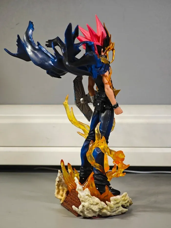 Figurine Yu-Gi-Oh : Yami Yugi 27cm neuve sans boîte - photo numéro 5