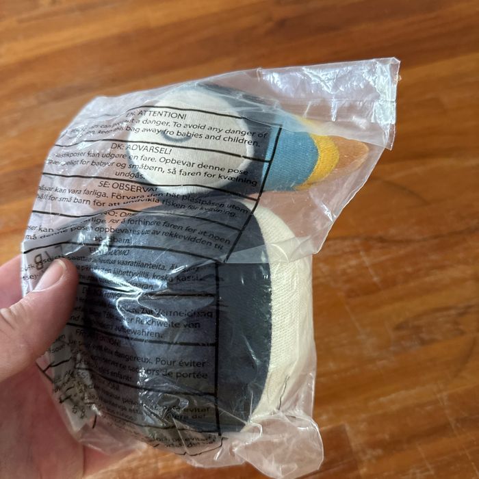 Petite peluche Aucher musicale pingouin - photo numéro 2