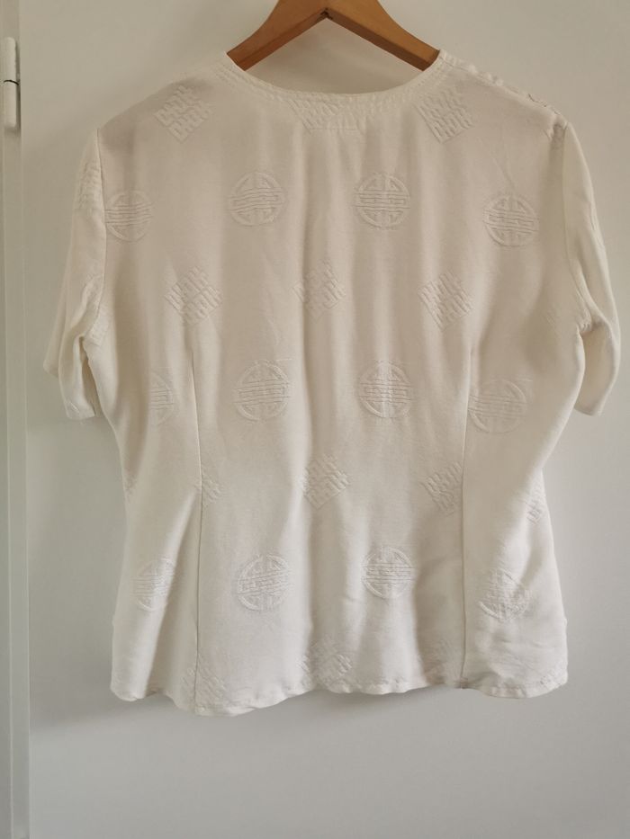 Veste en soie écru motifs idéogrammes brodés - photo numéro 8