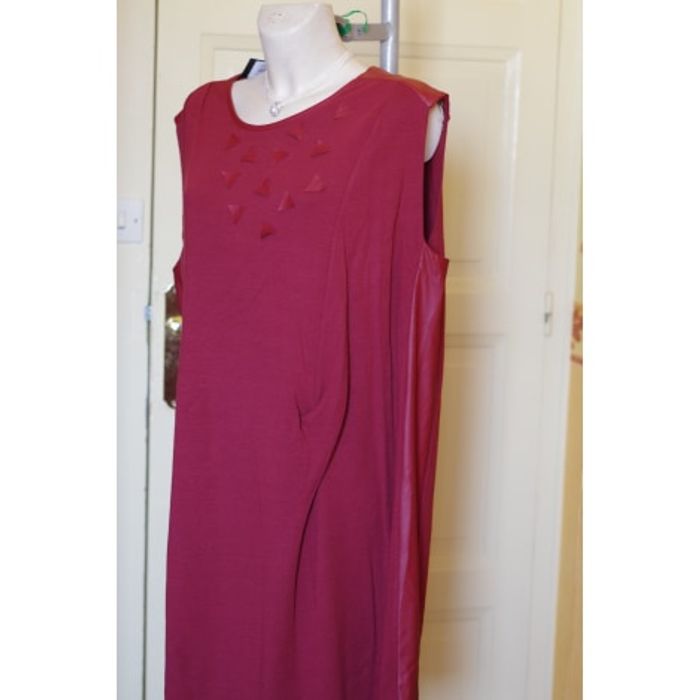 Mado et les autres - Robe mi-longue Rouge T42 - photo numéro 7