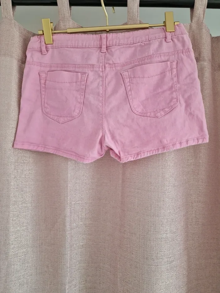 Short fille - photo numéro 2