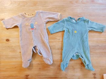 Lot de 5 pyjamas d'hiver taille 1 mois