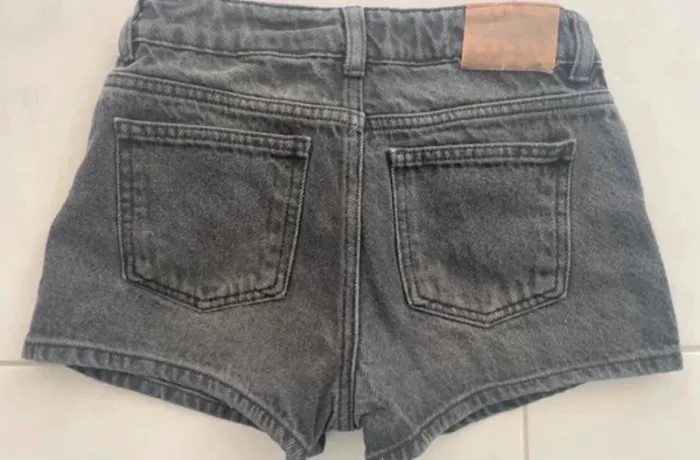 Short jeans noir - photo numéro 4